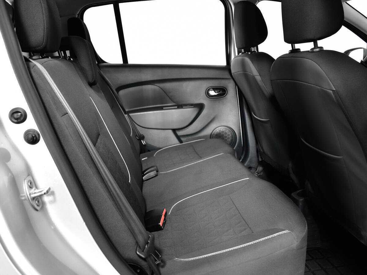 Купить Renault Sandero с пробегом. Фото: #8