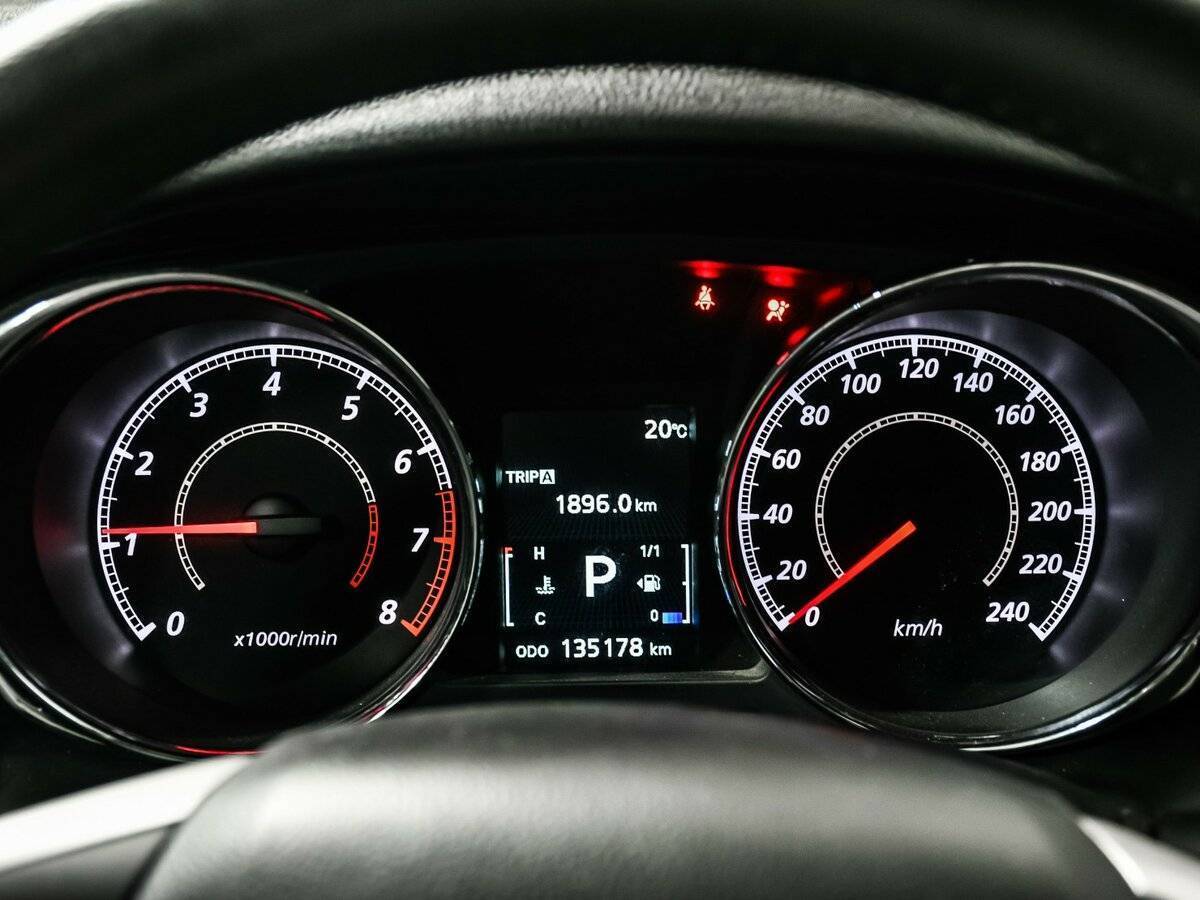 Купить Mitsubishi ASX с пробегом. Фото: #9