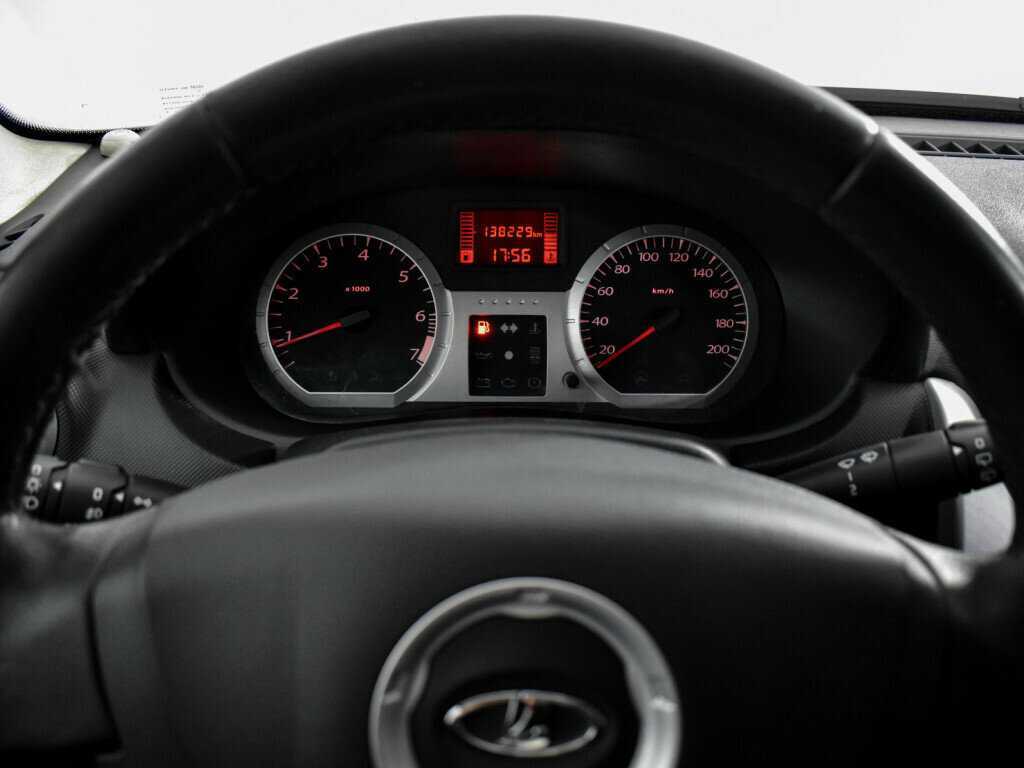 Купить Lada (ВАЗ) Largus с пробегом. Фото: #15