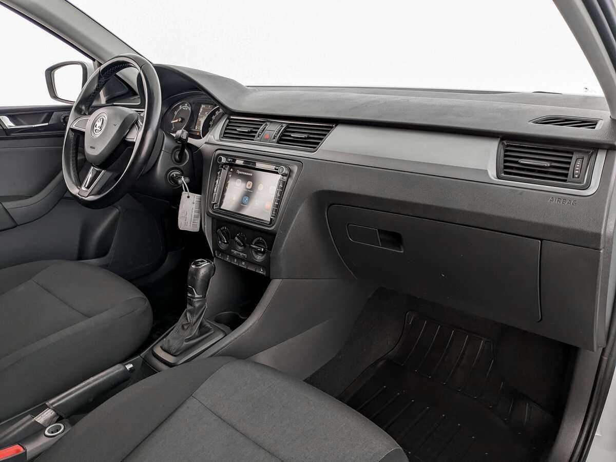 Купить Skoda Rapid с пробегом. Фото: #10