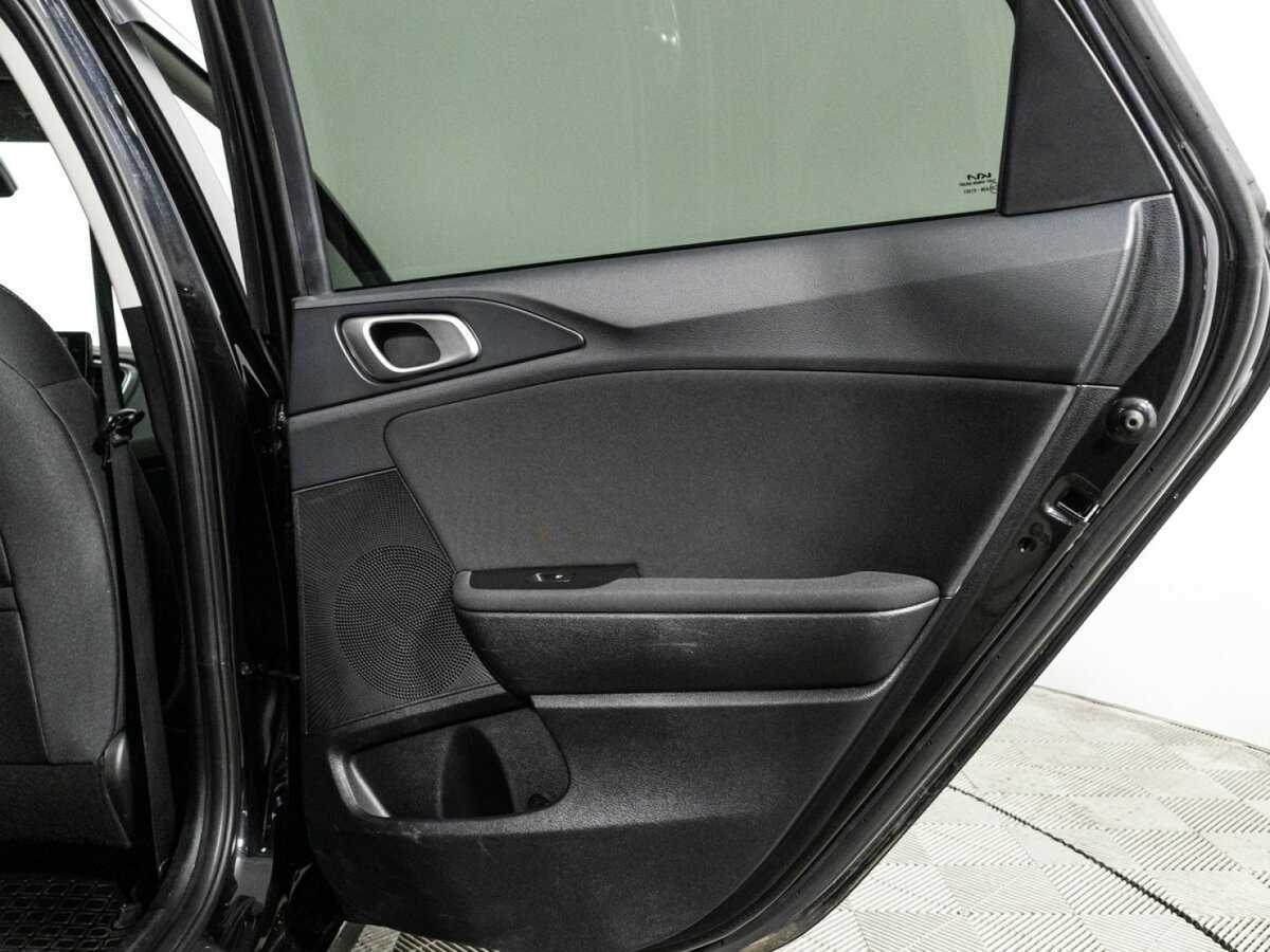 Купить Kia Ceed с пробегом. Фото: #25