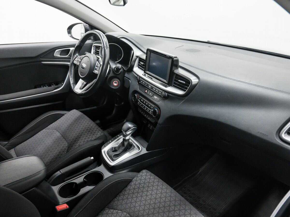 Купить Kia Ceed с пробегом. Фото: #7