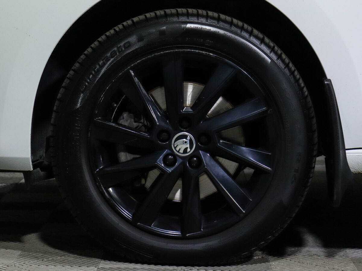 Купить Skoda Rapid с пробегом. Фото: #14