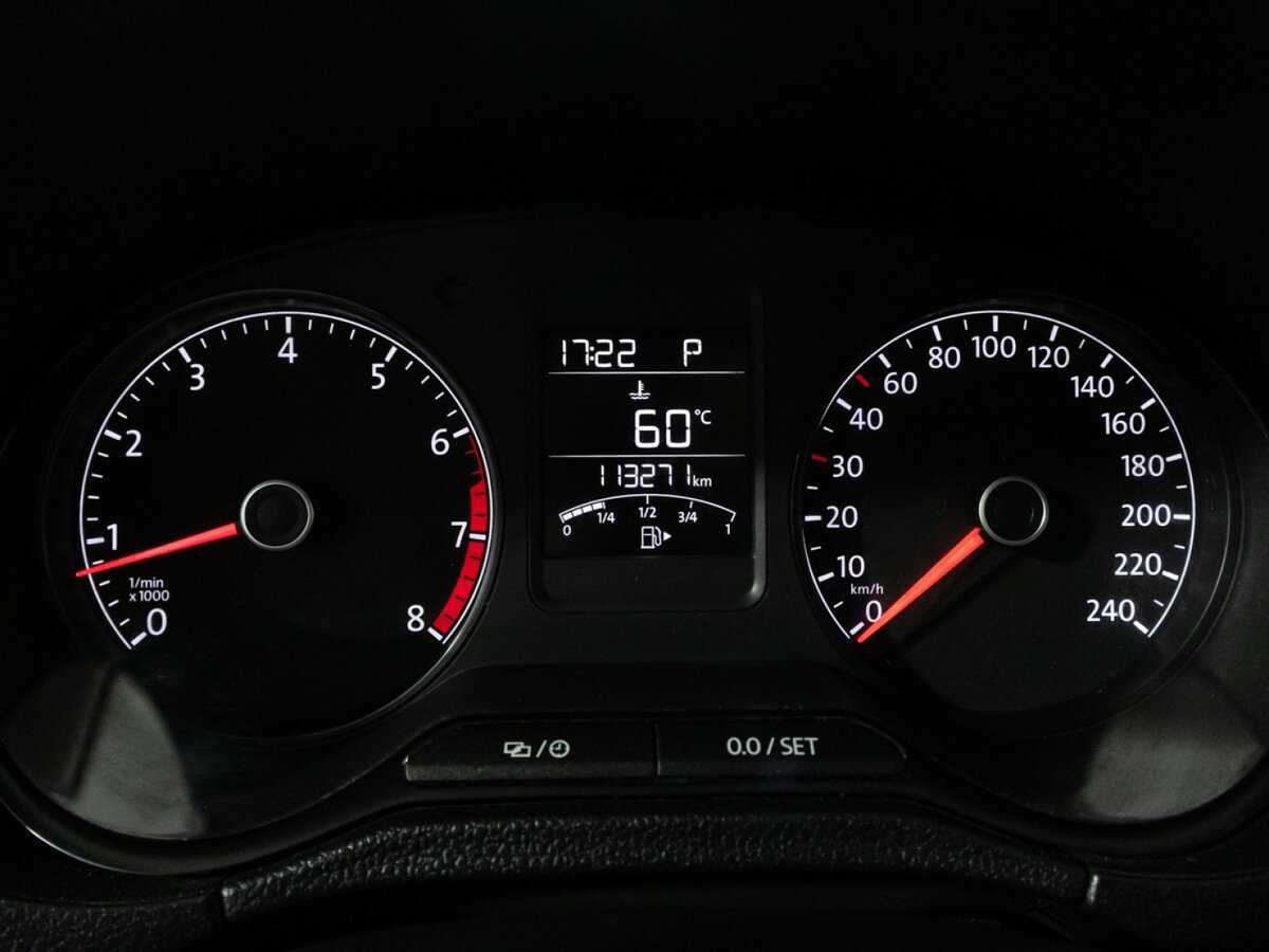 Купить Volkswagen Polo с пробегом. Фото: #11