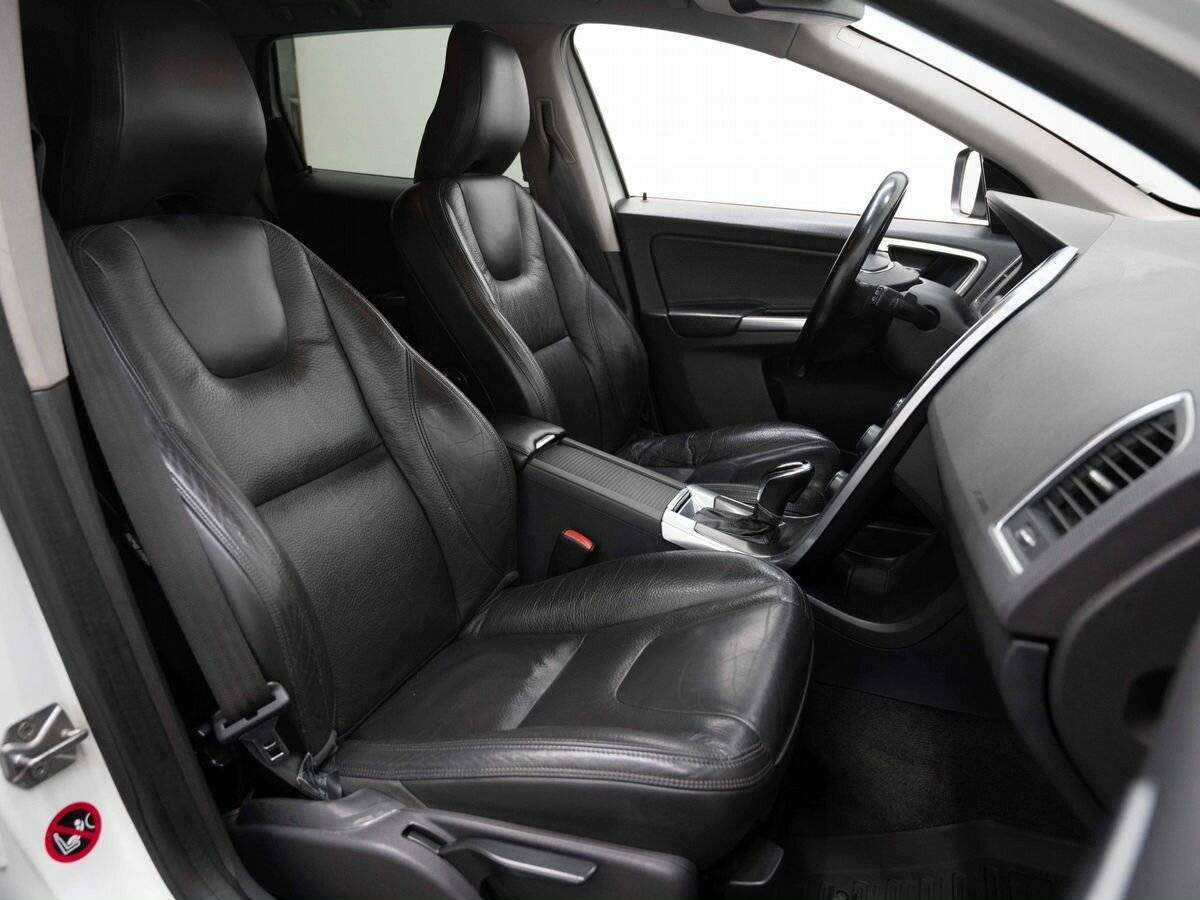 Купить Volvo XC60 с пробегом. Фото: #11