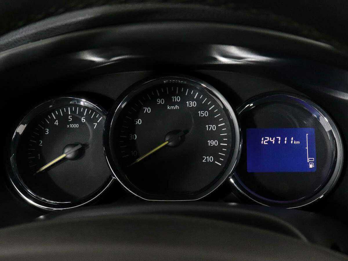 Купить Renault Sandero с пробегом. Фото: #8