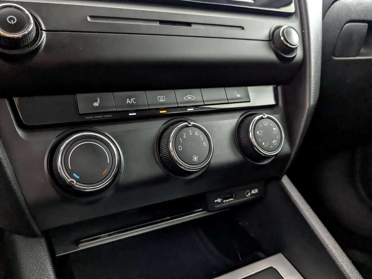 Купить Skoda Octavia с пробегом. Фото: #20