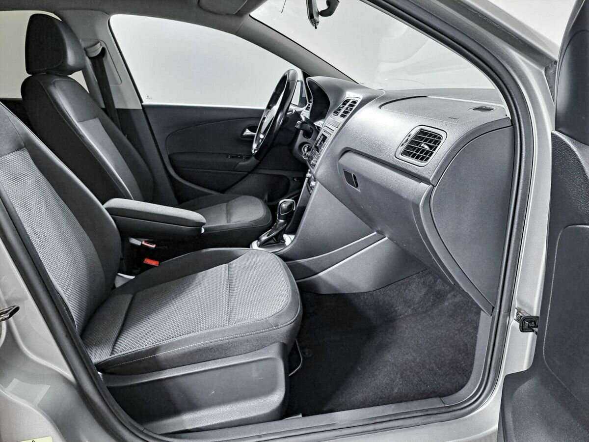Купить Volkswagen Polo с пробегом. Фото: #8