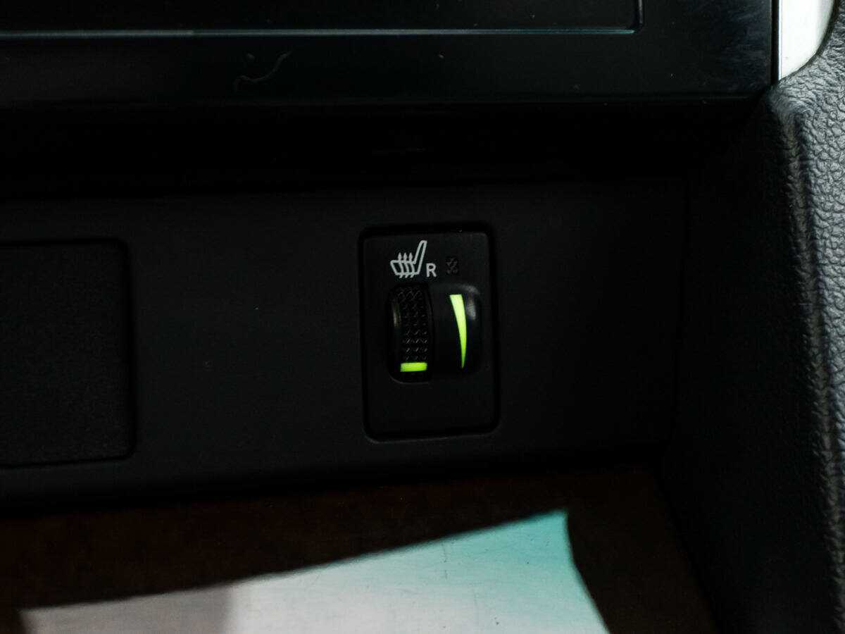 Купить Toyota Camry с пробегом. Фото: #17