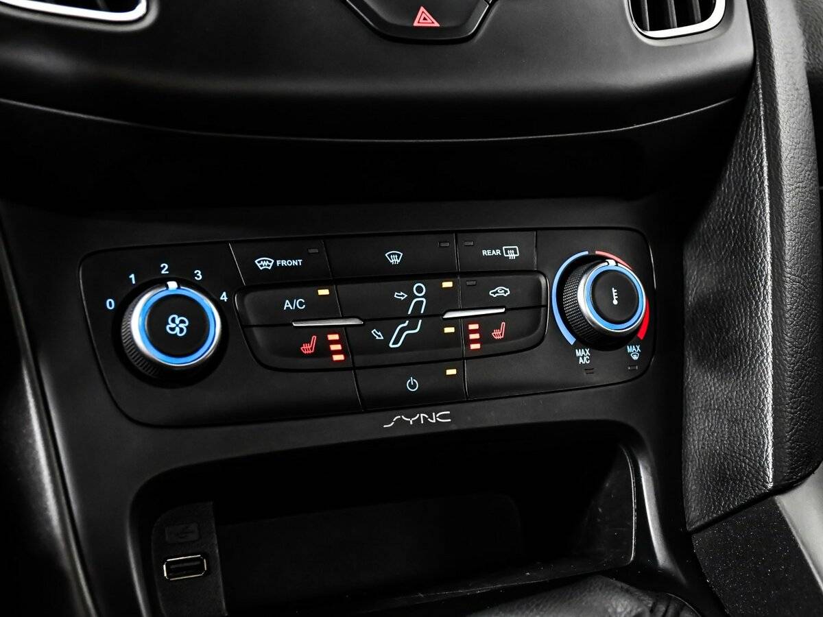 Купить Ford Focus с пробегом. Фото: #10