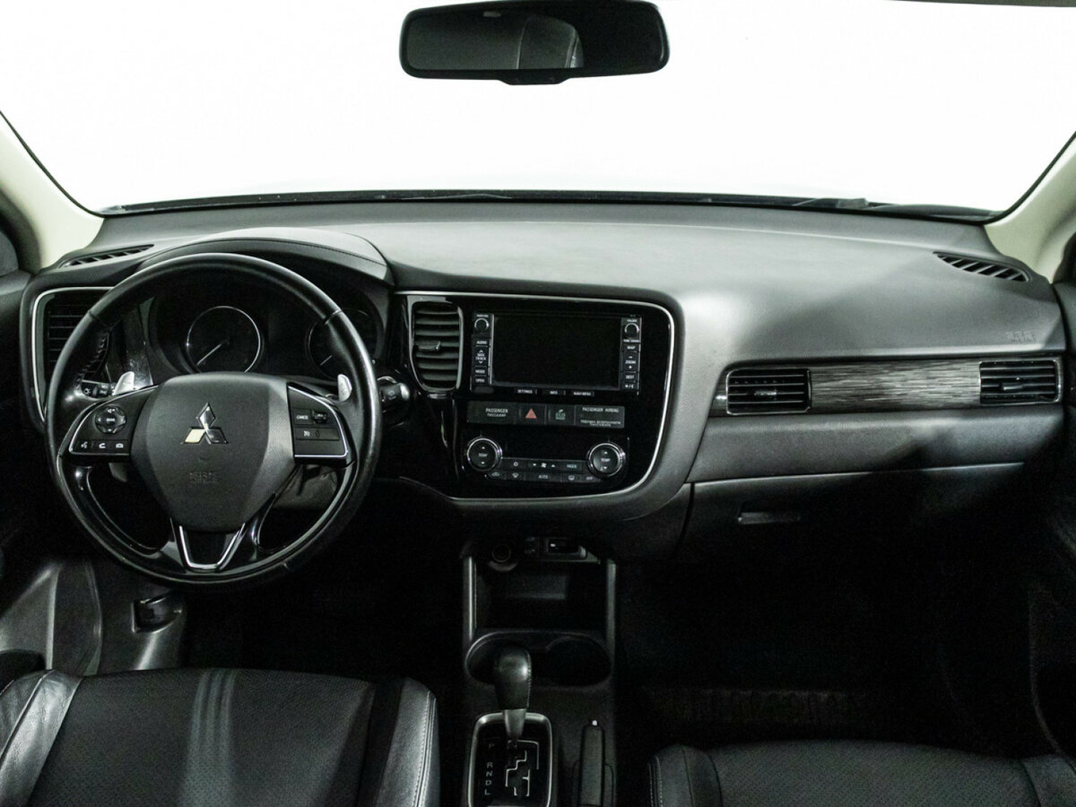 Купить Mitsubishi Outlander с пробегом. Фото: #10