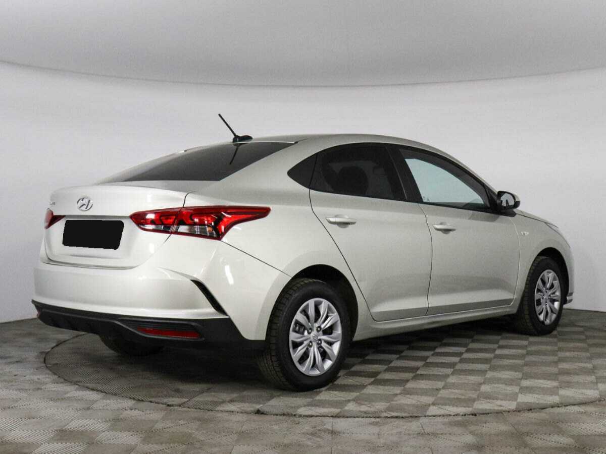 Купить Hyundai Solaris с пробегом. Фото: #4