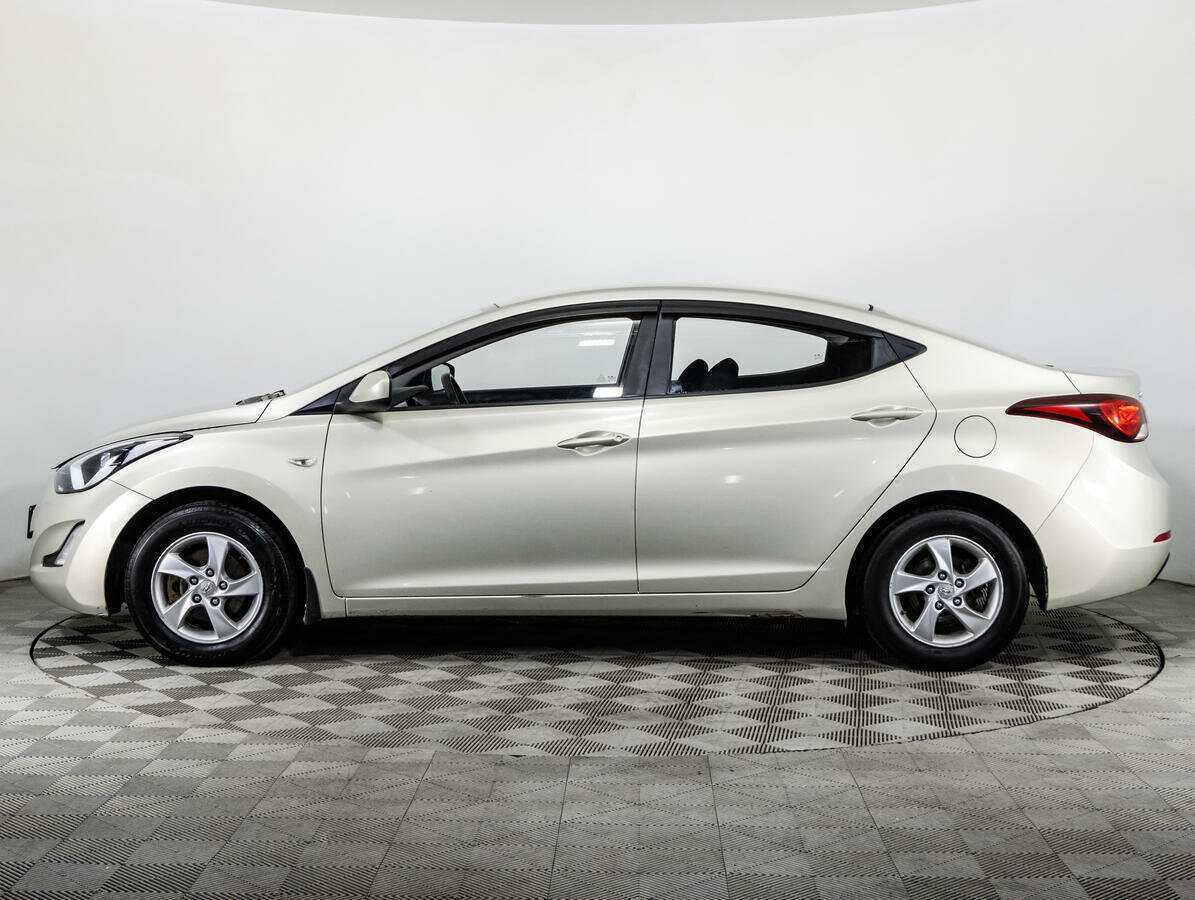 Купить Hyundai Elantra с пробегом. Фото: #7