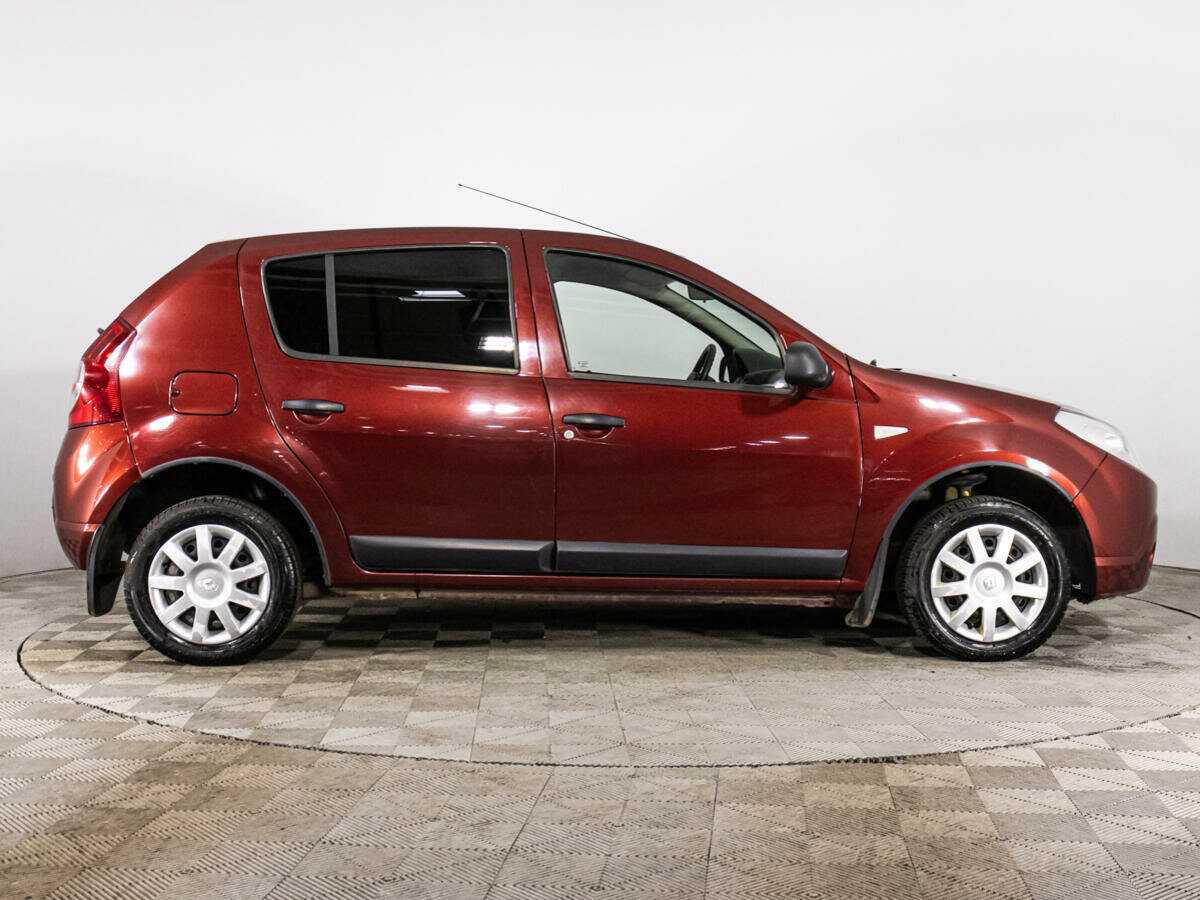 Купить Renault Sandero с пробегом. Фото: #3