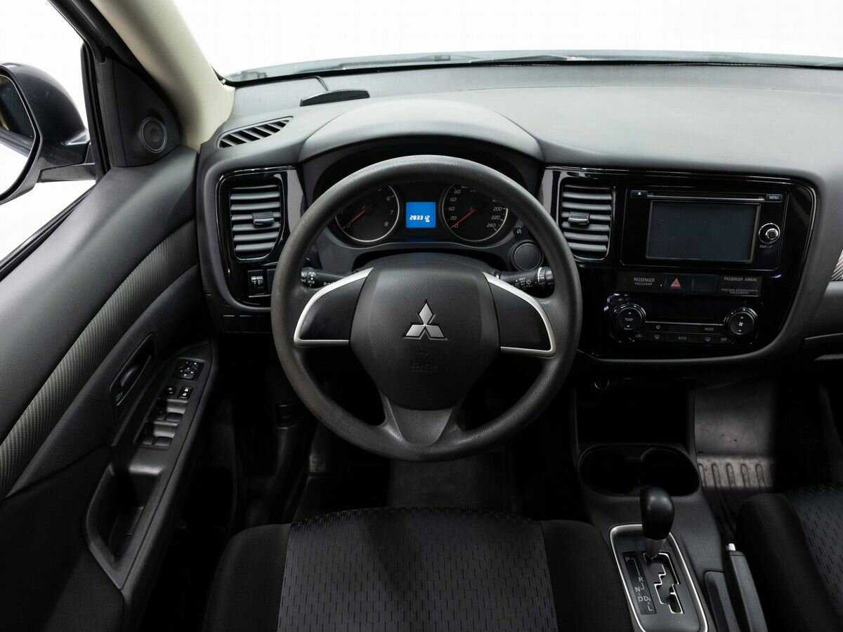 Купить Mitsubishi Outlander с пробегом. Фото: #13
