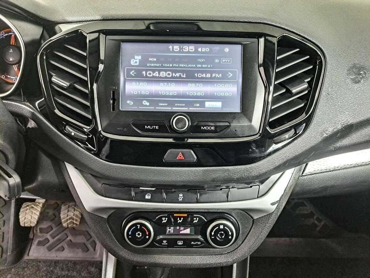 Купить Lada (ВАЗ) Vesta с пробегом. Фото: #12