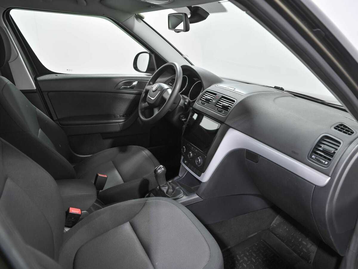 Купить Skoda Yeti с пробегом. Фото: #16