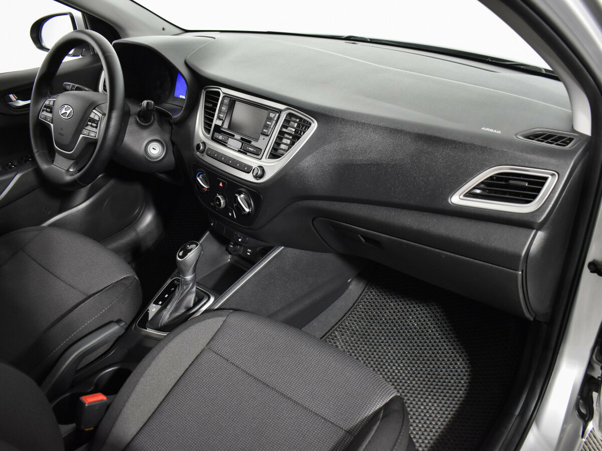 Купить Hyundai Solaris с пробегом. Фото: #11