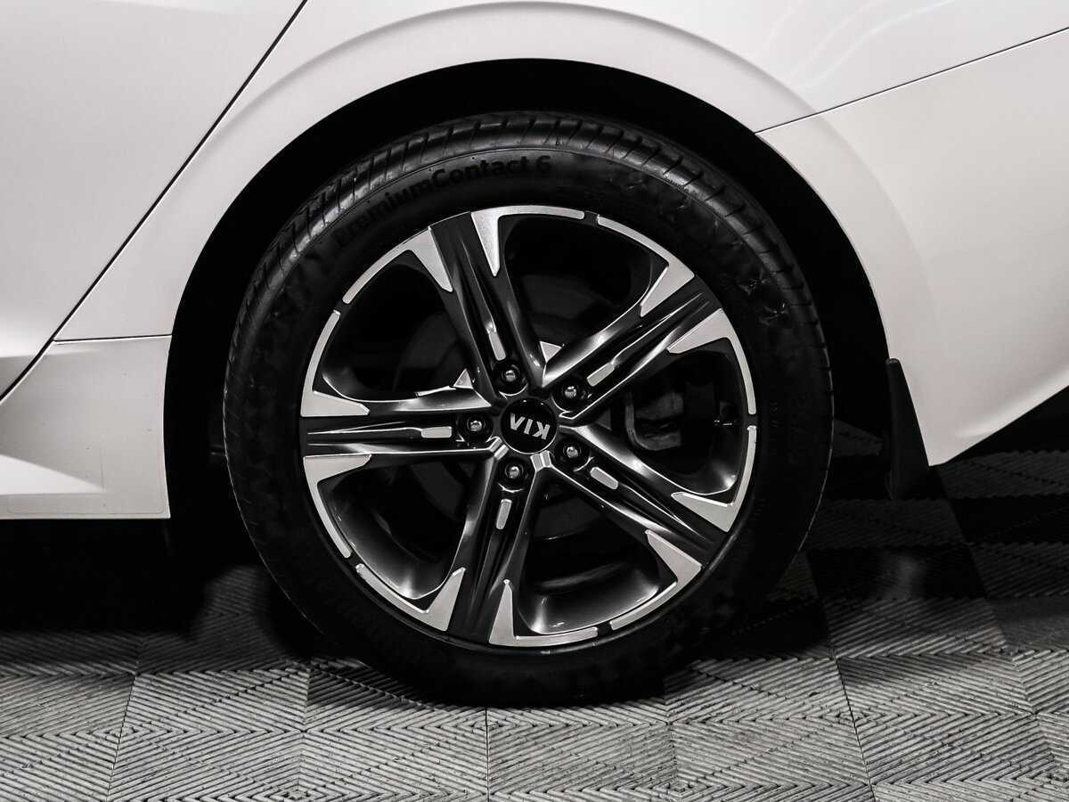 Купить Kia K5 с пробегом. Фото: #17