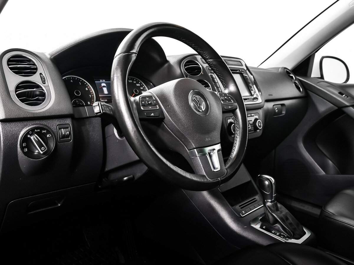 Купить Volkswagen Tiguan с пробегом. Фото: #11