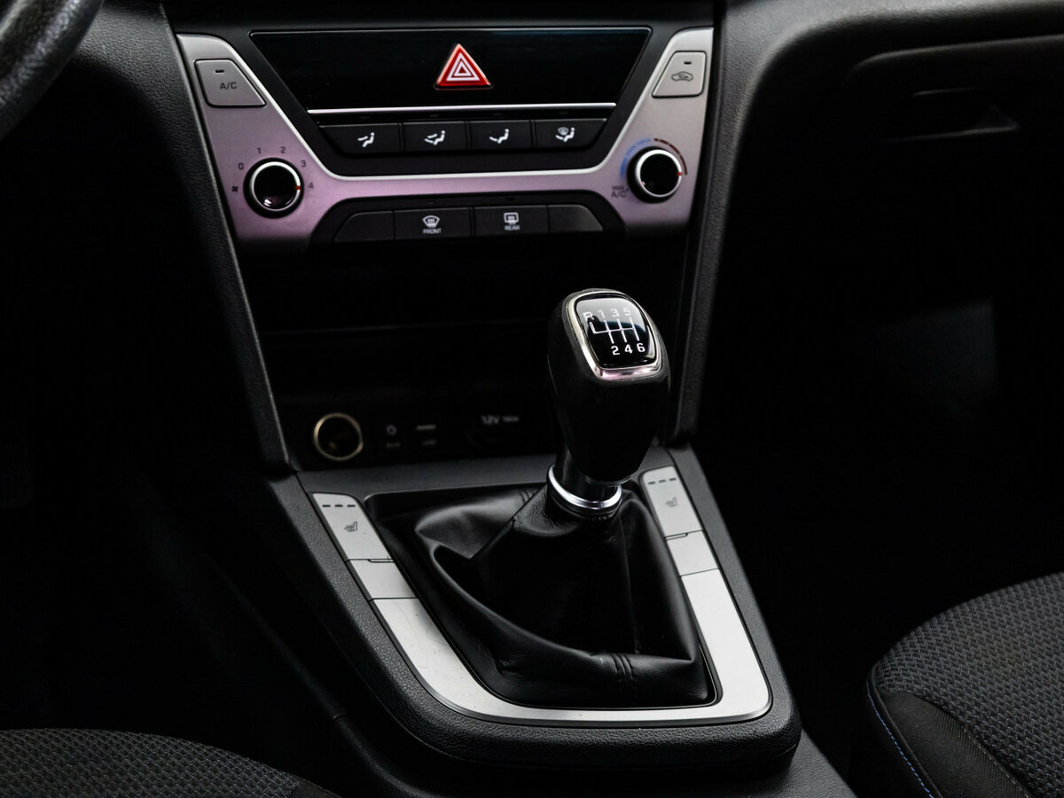 Купить Hyundai Elantra с пробегом. Фото: #9