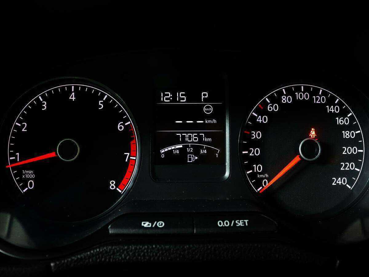 Купить Volkswagen Polo с пробегом. Фото: #9