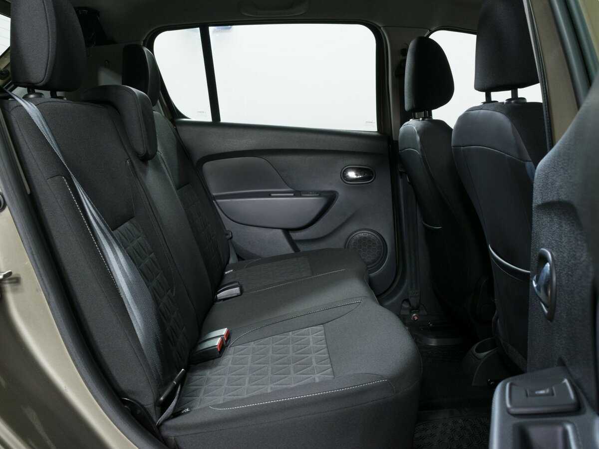 Купить Renault Sandero с пробегом. Фото: #9