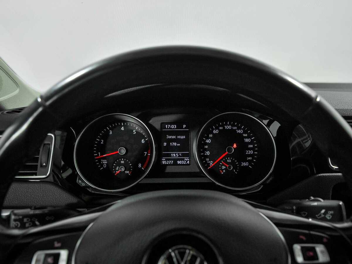 Купить Volkswagen Jetta с пробегом. Фото: #5