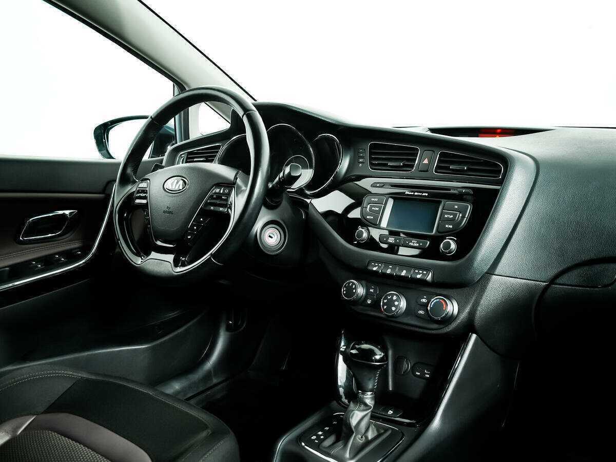 Купить Kia Ceed с пробегом. Фото: #8