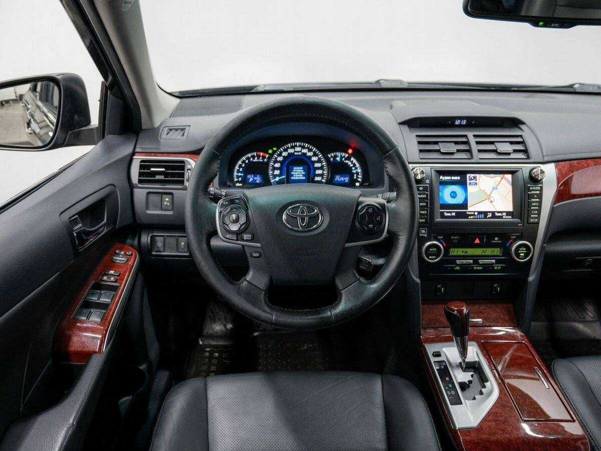 Купить Toyota Camry с пробегом. Фото: #11