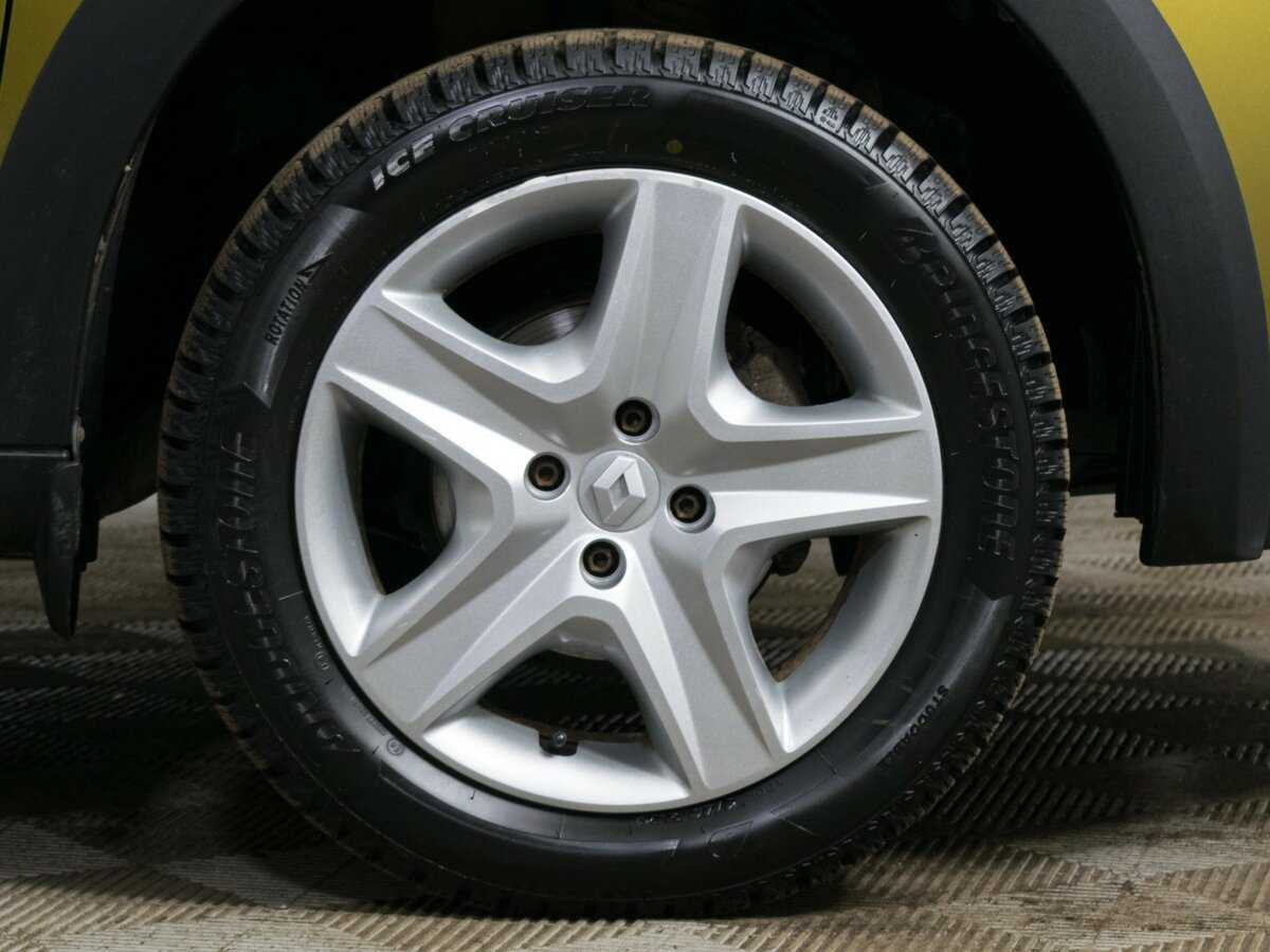 Купить Renault Sandero с пробегом. Фото: #14