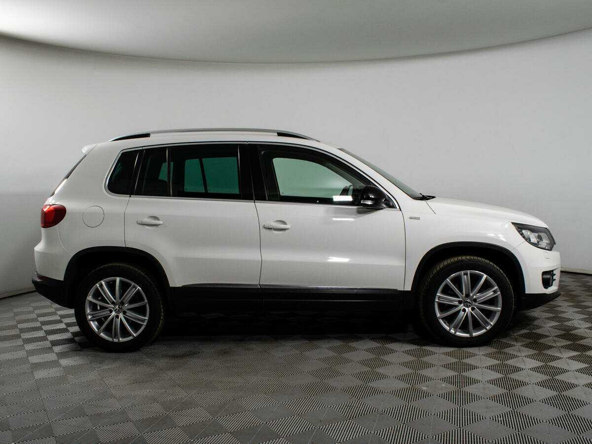 Купить Volkswagen Tiguan с пробегом. Фото: #3