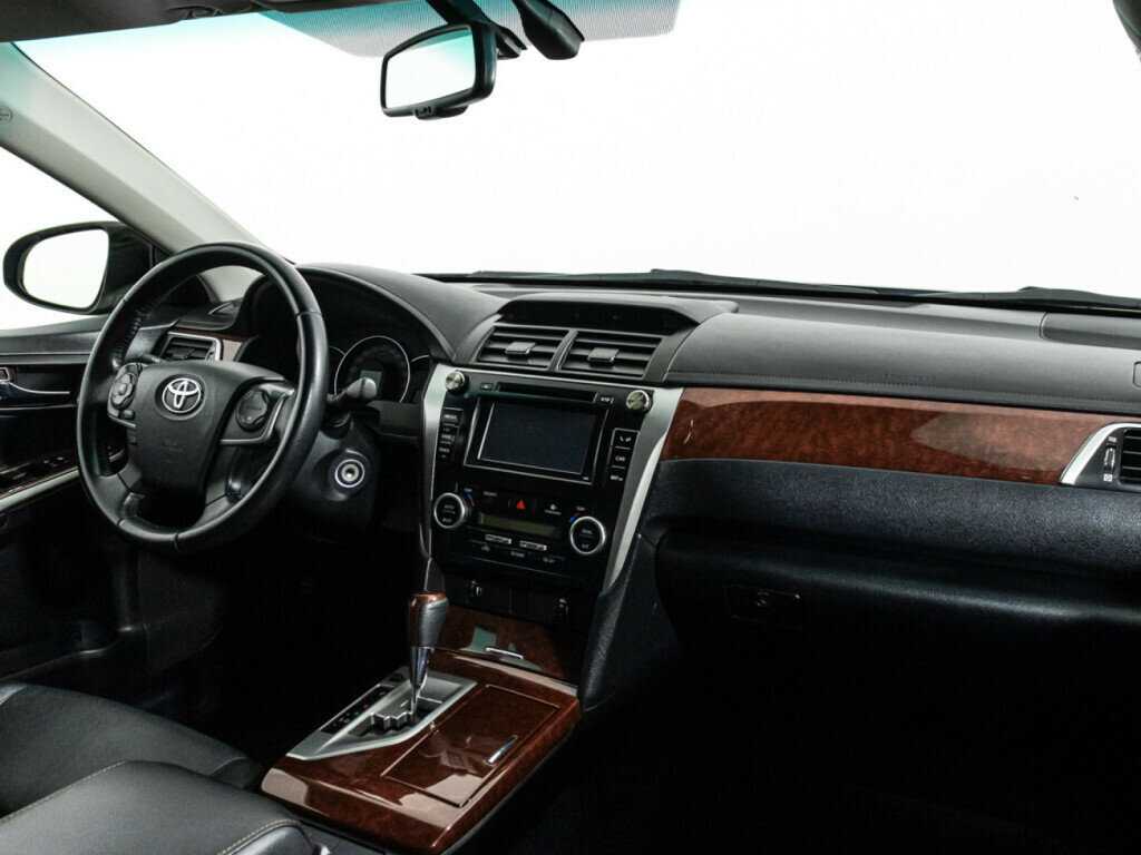 Купить Toyota Camry с пробегом. Фото: #8
