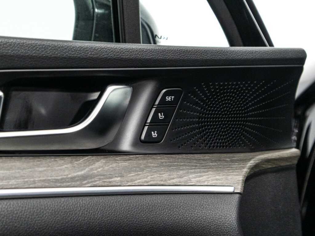 Купить Kia K5 с пробегом. Фото: #17