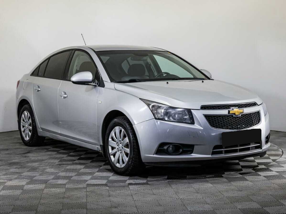 Купить Chevrolet Cruze с пробегом. Фото: #2