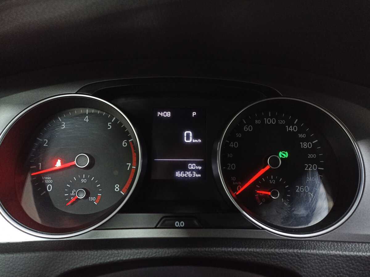 Купить Volkswagen Golf с пробегом. Фото: #12
