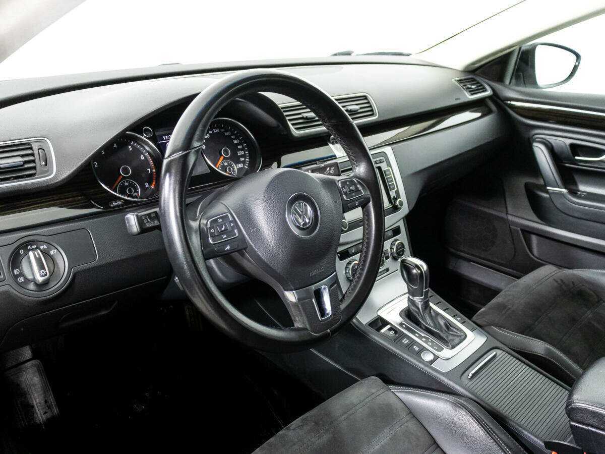 Купить Volkswagen Passat CC с пробегом. Фото: #10