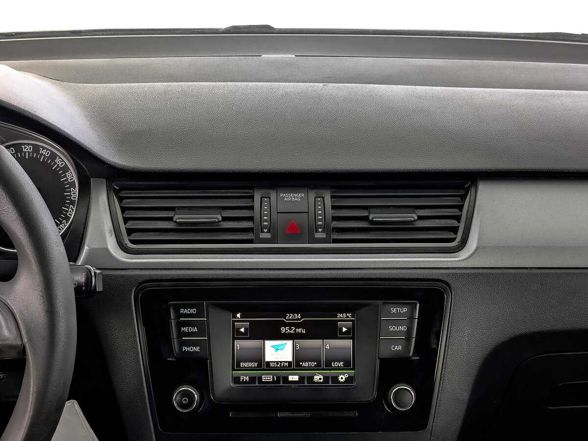 Купить Skoda Rapid с пробегом. Фото: #16