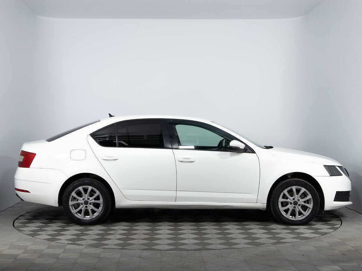 Купить Skoda Octavia с пробегом. Фото: #3