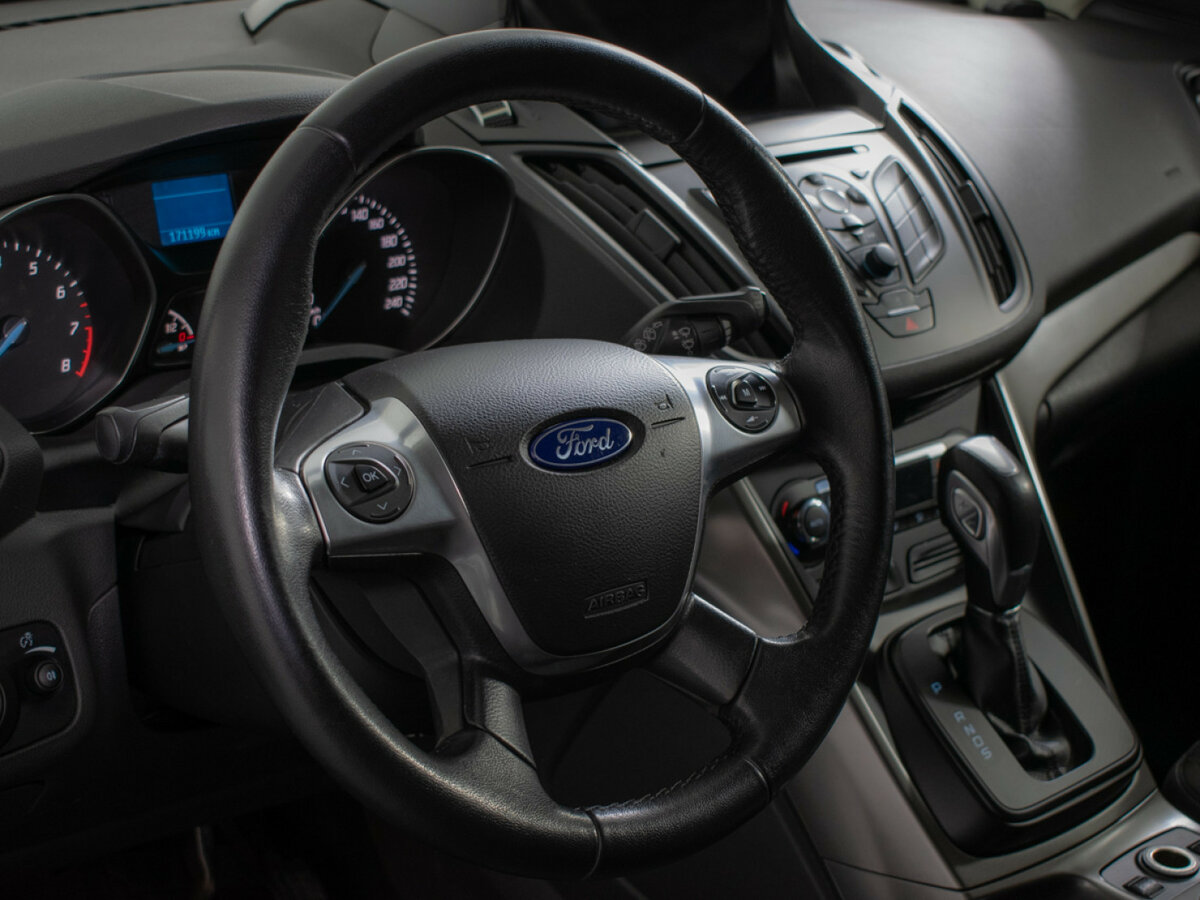 Купить Ford Kuga с пробегом. Фото: #10