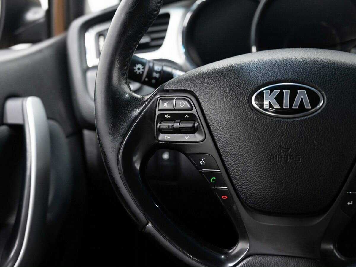 Купить Kia Ceed с пробегом. Фото: #14
