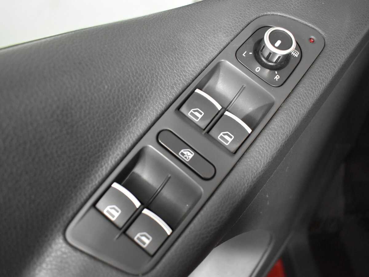 Купить Volkswagen Tiguan с пробегом. Фото: #5