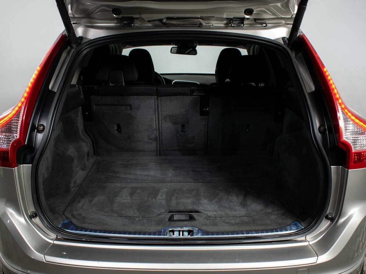 Купить Volvo XC60 с пробегом. Фото: #11