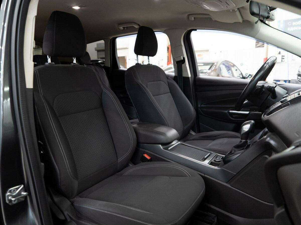 Купить Ford Kuga с пробегом. Фото: #8