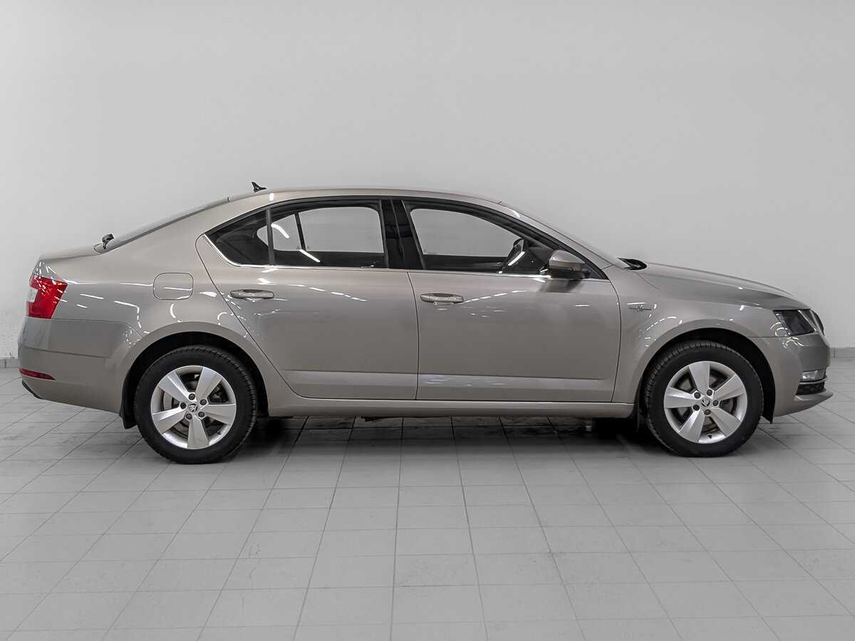Купить Skoda Octavia с пробегом. Фото: #3