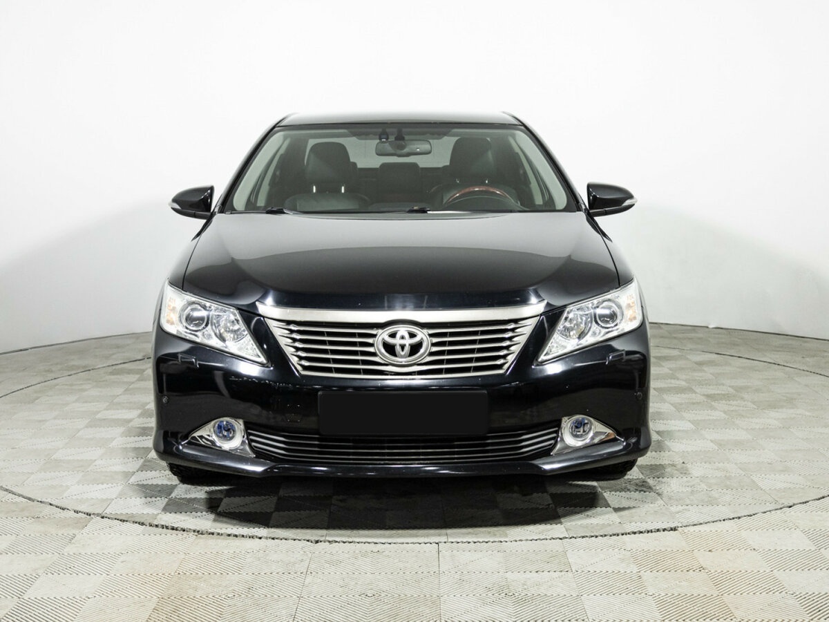 Купить Toyota Camry с пробегом. Фото: #1