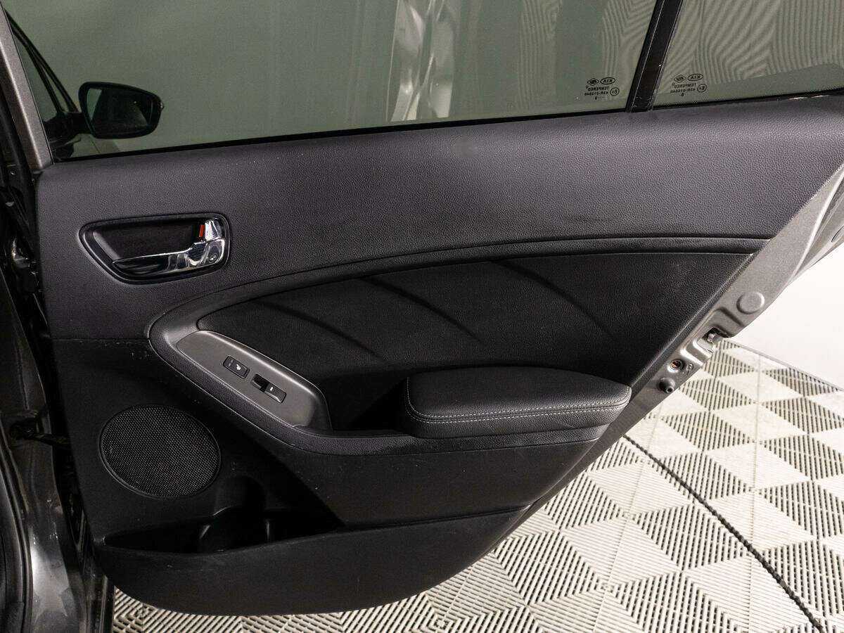 Купить Kia Cerato с пробегом. Фото: #25