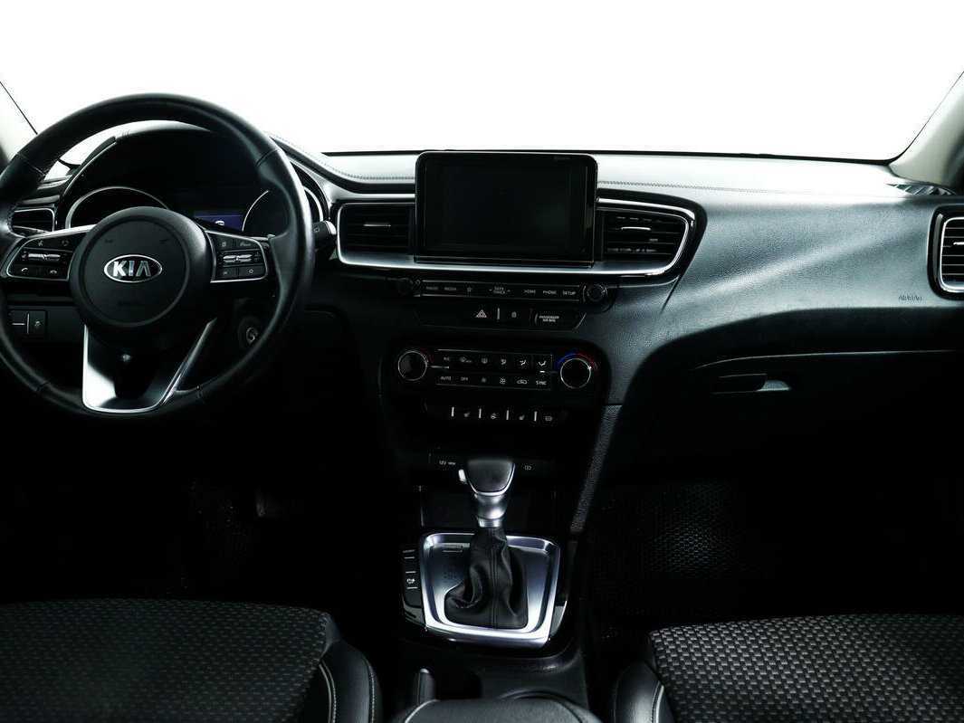 Купить Kia Ceed с пробегом. Фото: #10