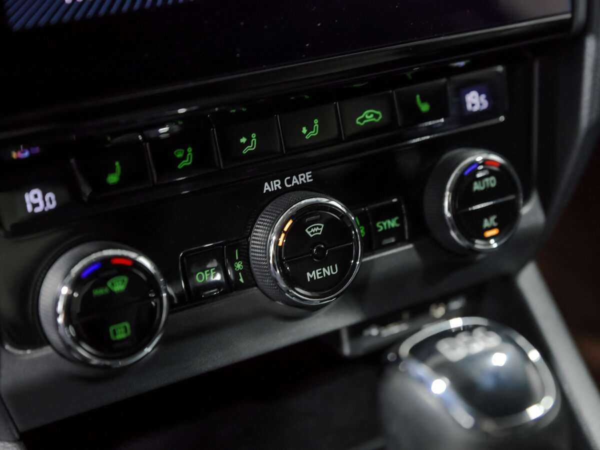 Купить Skoda Octavia с пробегом. Фото: #10