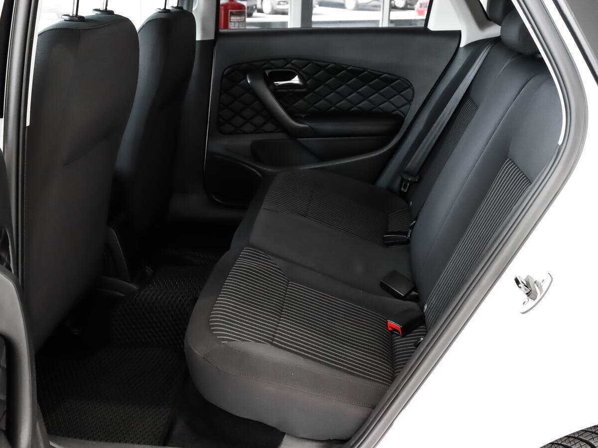 Купить Volkswagen Polo с пробегом. Фото: #7